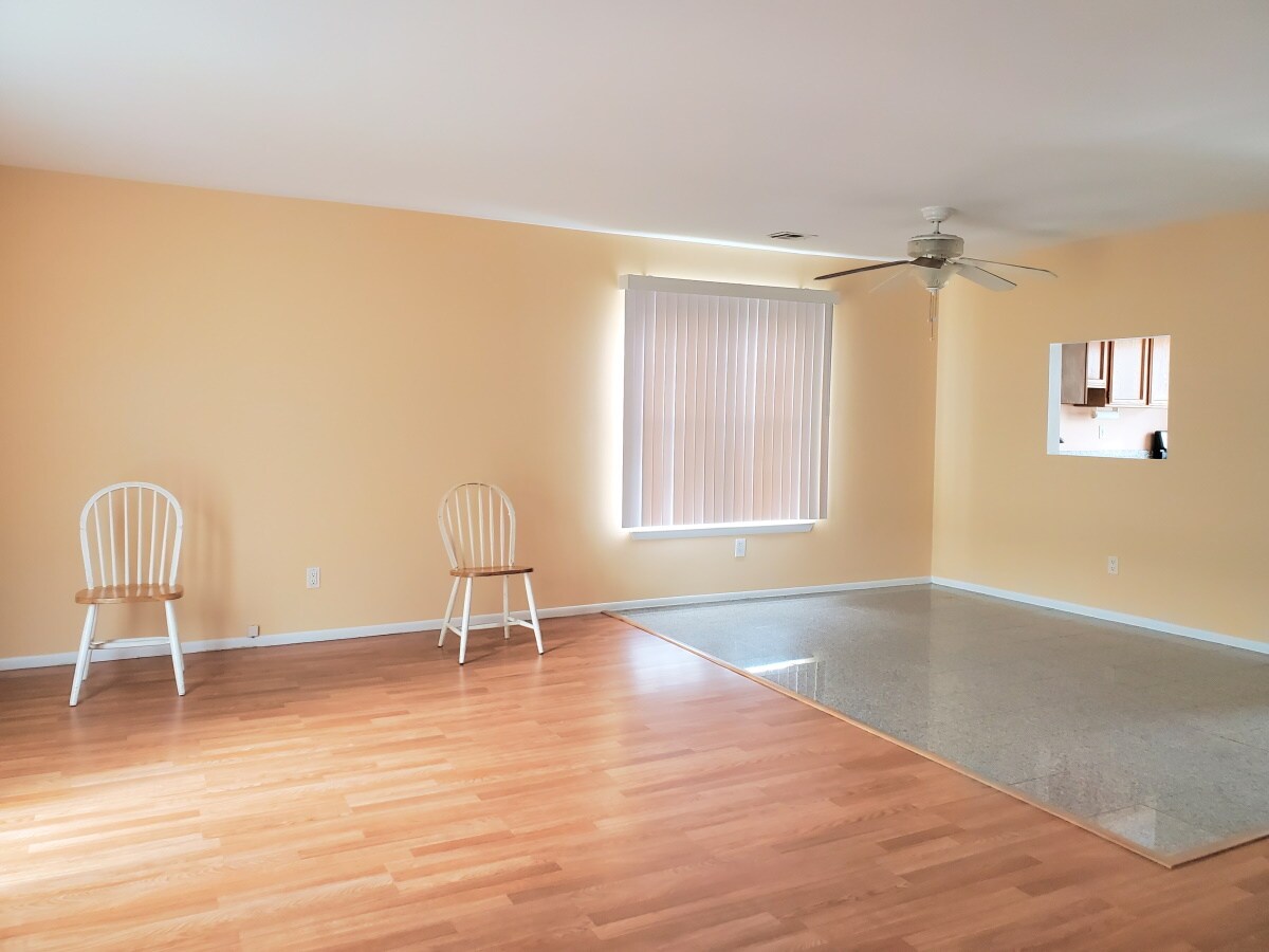 Living room, Dining room - 60 County Rd