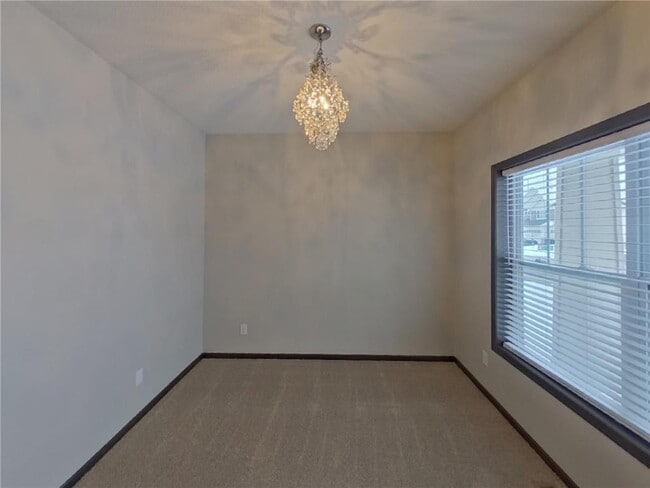 Building Photo - 16043 Estate Ln