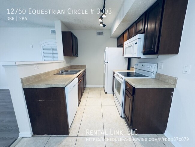 Building Photo - 12750 Equestrian Cir