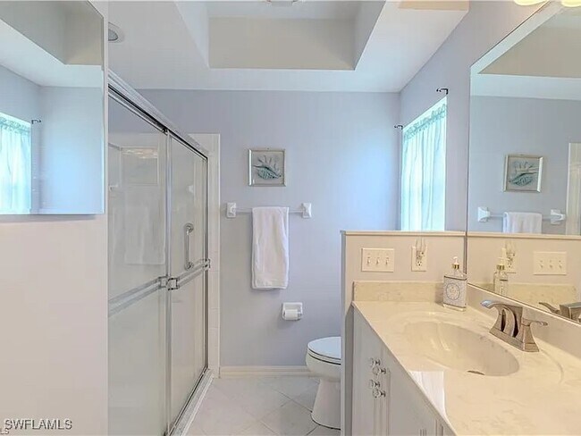 Building Photo - 5595 Greenwood Cir