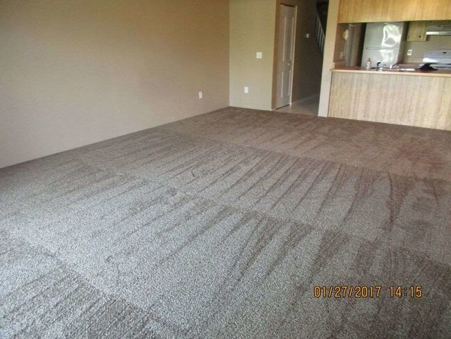 Building Photo - 11 Dondanville Rd