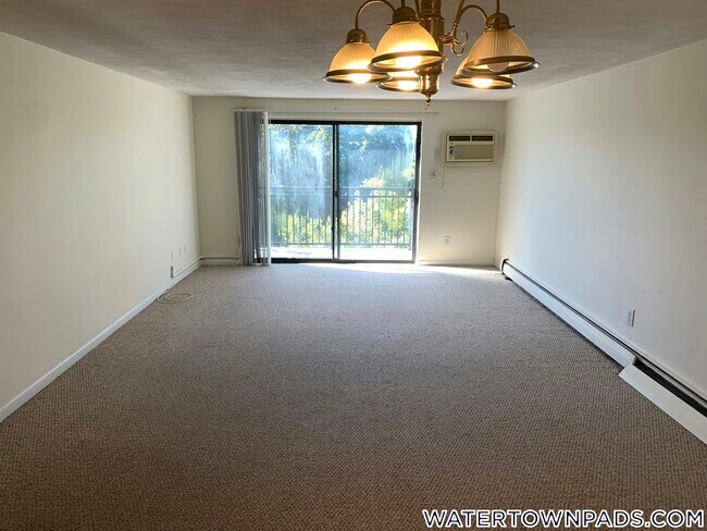 Building Photo - 245 Main St