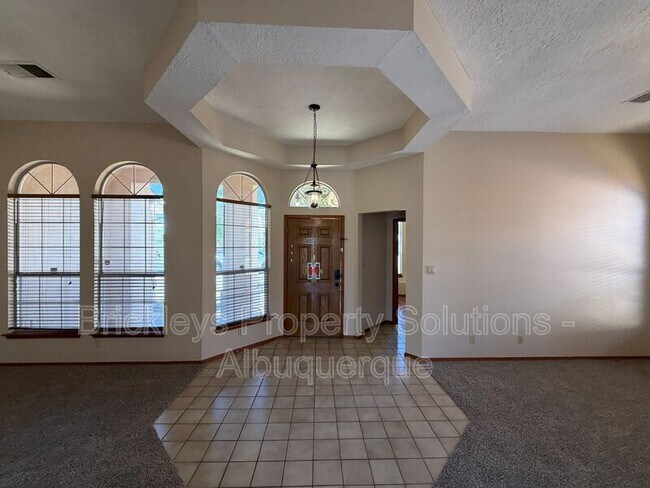 Building Photo - 7281 Spruce Mountain Loop NE