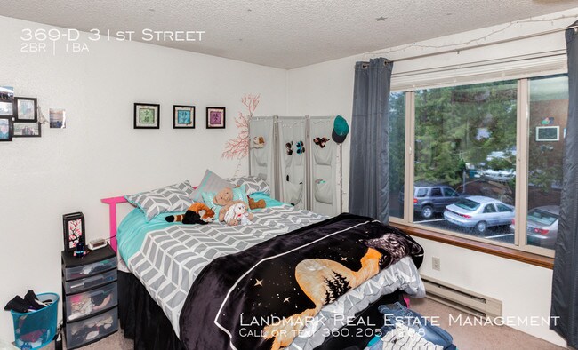 Building Photo - 2 Bedroom at Cambridge Square!