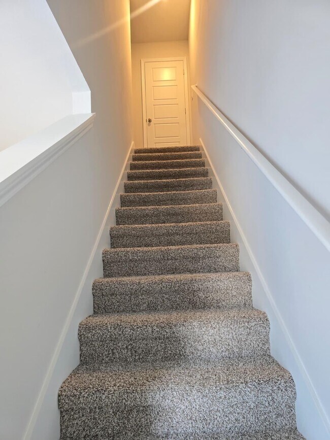 Building Photo - 190 Turpentine Dr