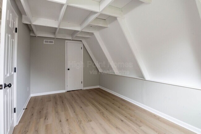 Building Photo - 90 Park St