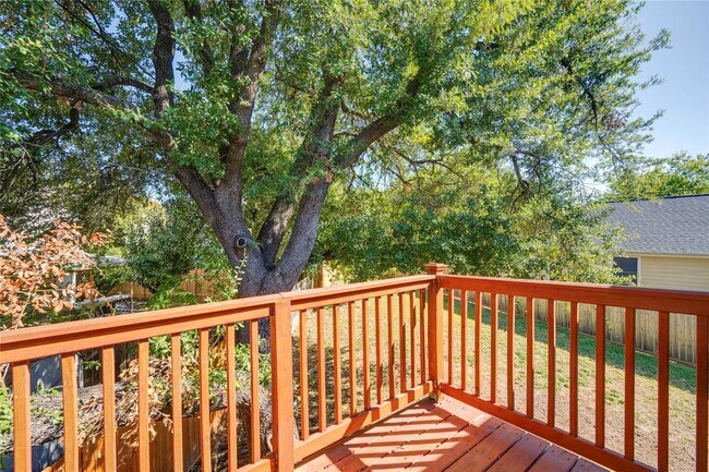 Building Photo - 1917 Windy Park Dr