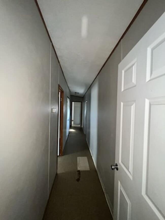 Building Photo - 510 W Alabama Ave