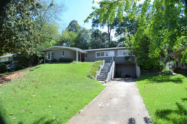 Building Photo - 3462 Biltmore Ave