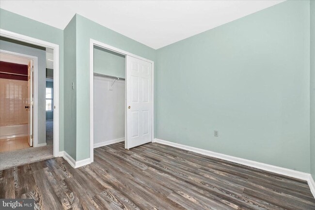 Building Photo - 7130 Oberlin Cir