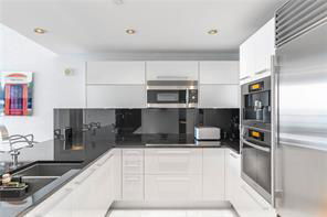 Building Photo - Collins Avenue, Sunny Isles Beach, FL 3316...