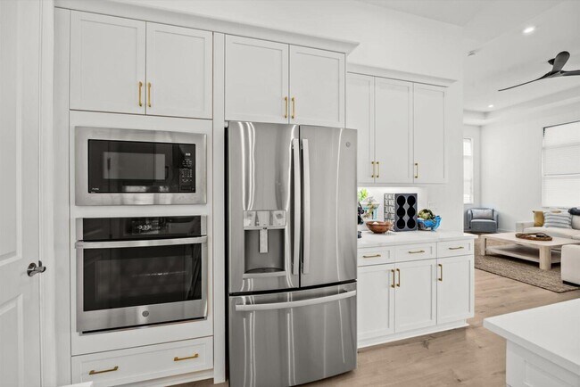 Building Photo - 12882 SW Taranto Wy