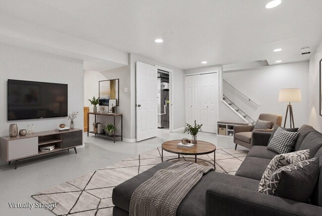 Building Photo - 3036 Forest Creek Ct