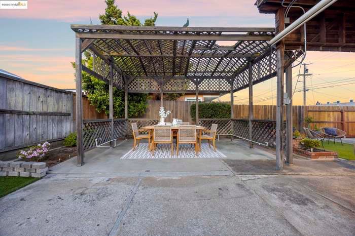 Building Photo - 20674 Forest Ave