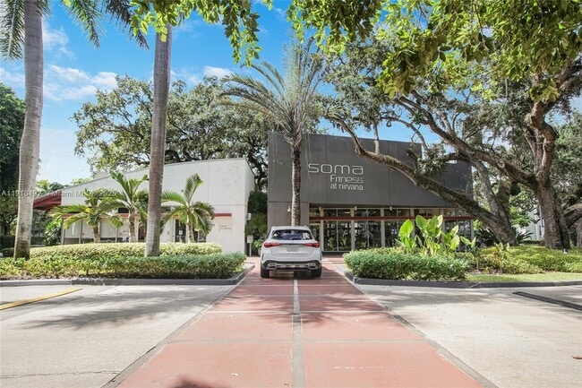 Building Photo - 650 NE 64th St