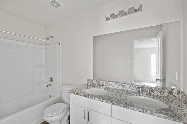 Building Photo - 15560 Taylor Crst Dr