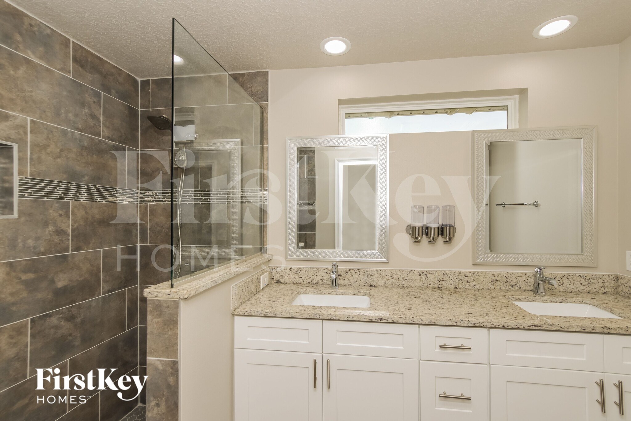 Building Photo - 298 Ontario St NW