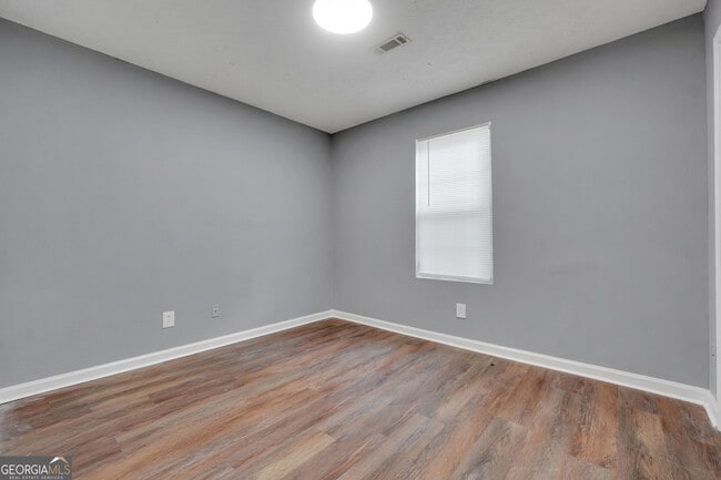 Building Photo - 9202 Fairway Ct