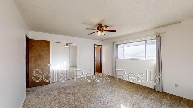Building Photo - 2265 Montebello Dr W