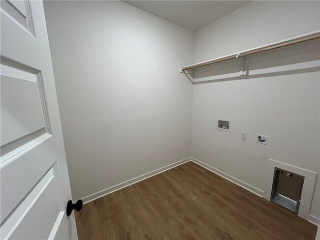 Building Photo - 7004 E Sugarloaf St