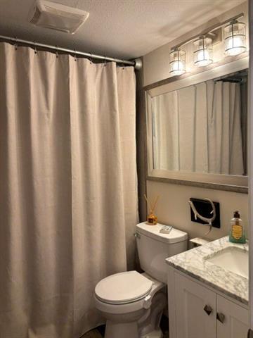 Building Photo - 2611 Peninsula Dr