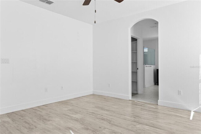 Building Photo - 2926 Siesta View Dr