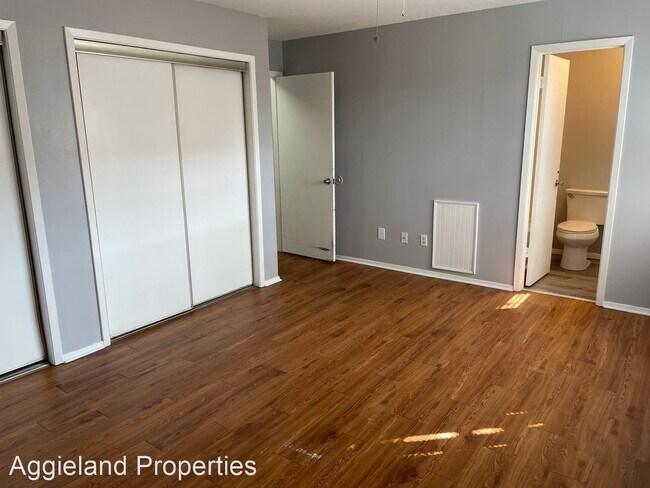 Building Photo - 2 br, 2 bath House - 1104 Autumn Circle - C
