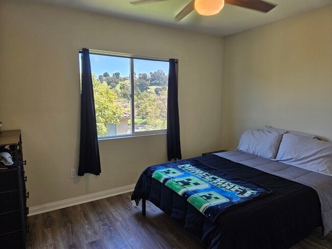 Building Photo - 4 BR 2.5 BA detached modern single-family home.