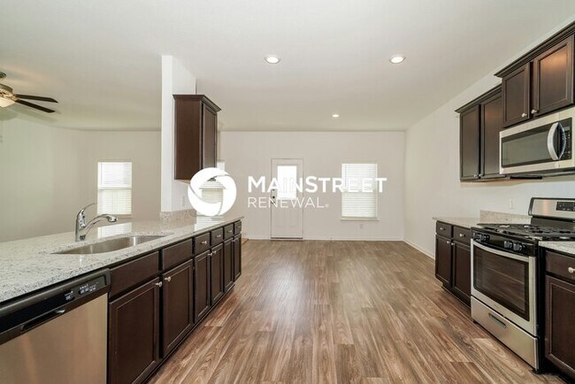 Building Photo - 4 Bedroom Pet-Friendly Home in New Braunfels, TX with Main Street Renewal