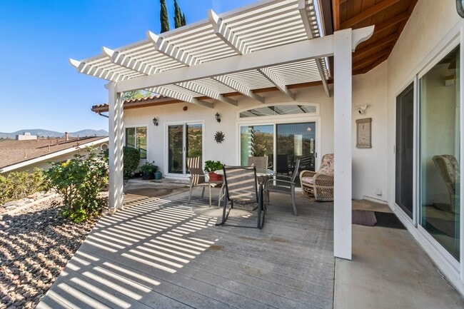 Building Photo - 15543 Vista Vicente Dr