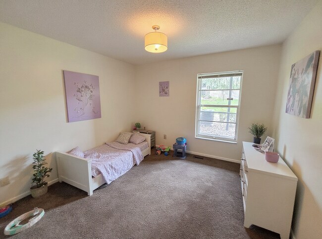 Building Photo - 4034 Dream Oak Pl
