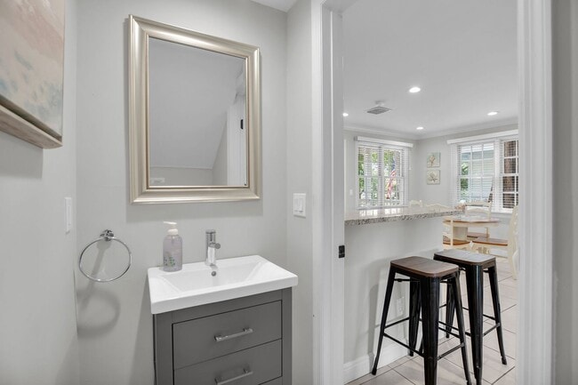 Building Photo - $4500 - Furnished 7-month rental Private Pool! 2 Bedroom / 2.5 Bathroom