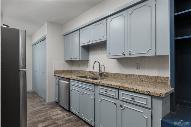 Building Photo - 21 Shasta Ave