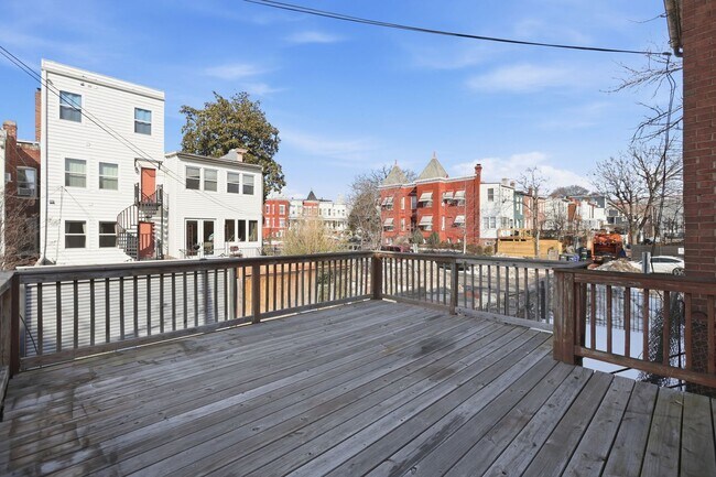 Building Photo - 58 Quincy Pl NE