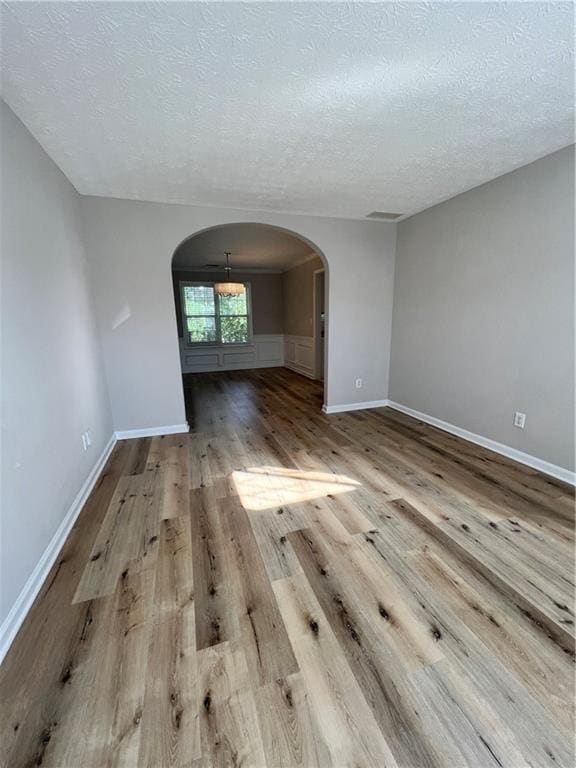 Building Photo - 3250 Northcliff Dr