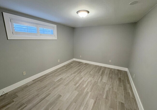 Building Photo - Charming 5-Bedroom Home in Prime Ballard Location!