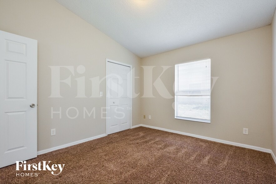 Building Photo - 7571 Groveoak Dr