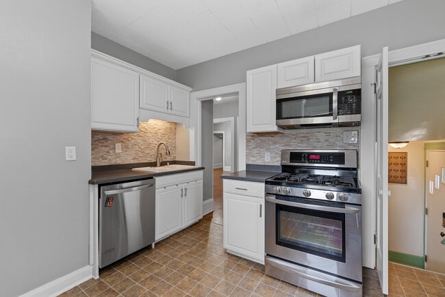 Building Photo - 1511 N 52nd St