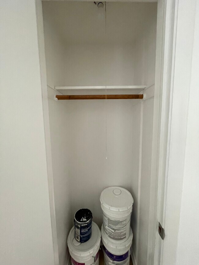 Building Photo - 7722 W Belmont Ave