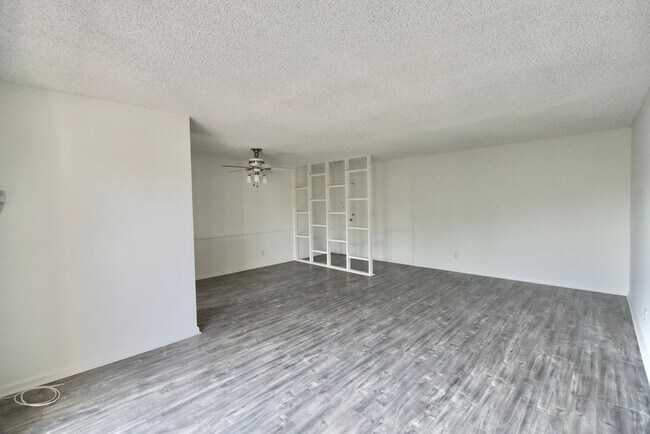 Building Photo - 5502 Corteen Pl