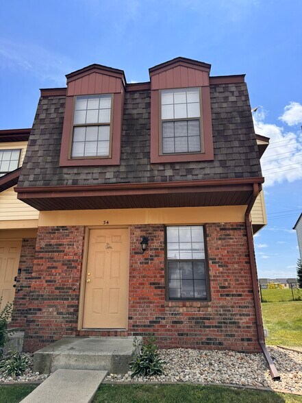 Primary Photo - 700 N Adelaide St