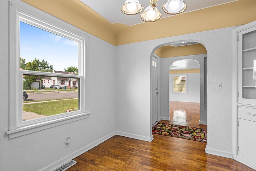 Building Photo - 644 Avenue F