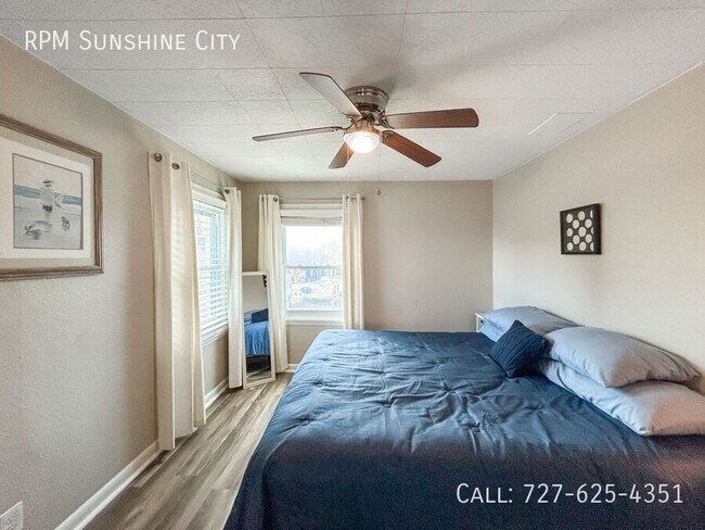 Building Photo - 13535 Boca Ciega Ave