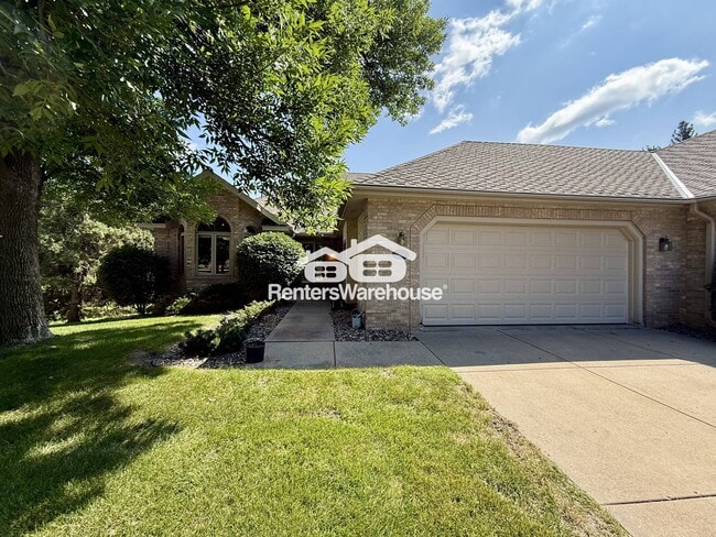 Building Photo - 10445 Fawns Way