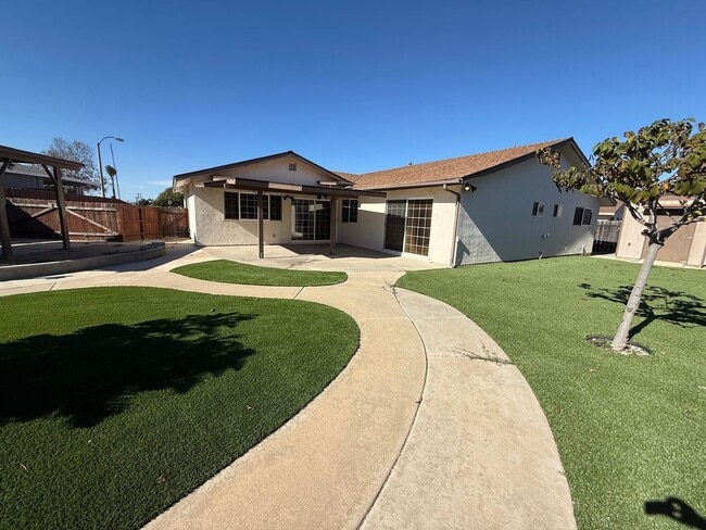 Building Photo - Newly Remodeled Home near Imperial Beach