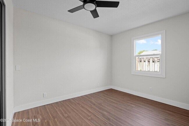Building Photo - 1108 Vineland St