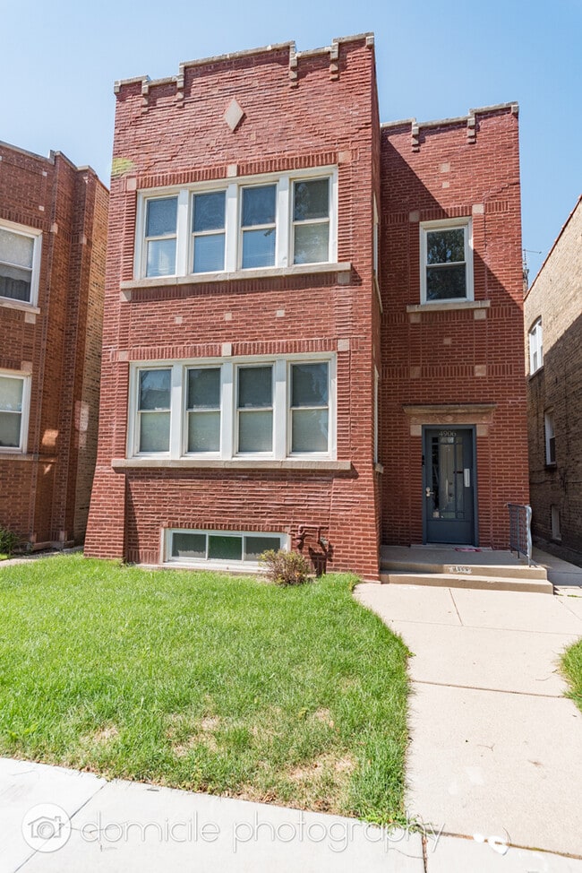 Primary Photo - 4906 N Marmora Ave
