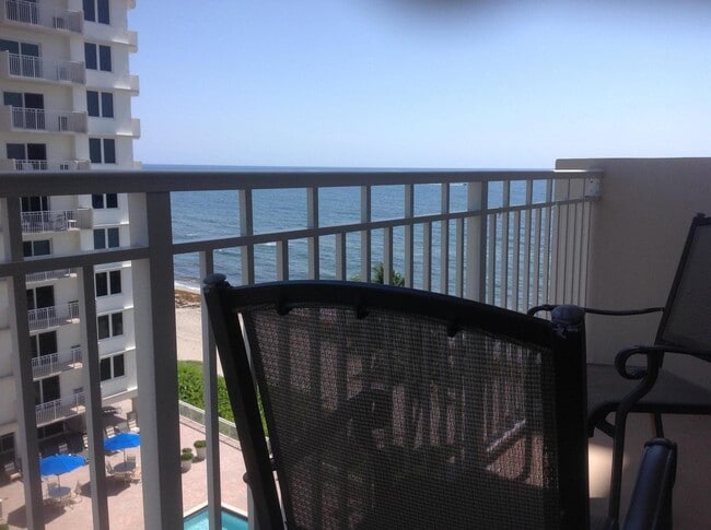 Building Photo - 3221 S Ocean Blvd