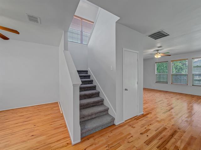 Building Photo - 905 Hems Ln