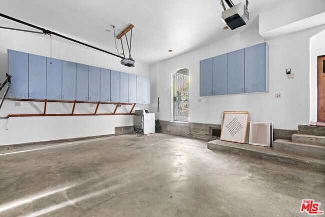 Building Photo - 524 Altair Pl
